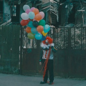 Dengarkan Balon lagu dari Kroki dengan lirik