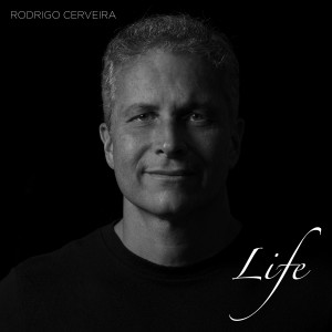 收聽Rodrigo Cerveira的Fighting Myself歌詞歌曲