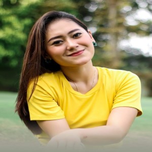 Listen to WES NGEROSO (Explicit) song with lyrics from Vita Alvia