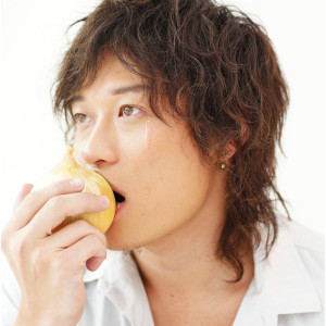 ดาวน์โหลดและฟังเพลง Namida พร้อมเนื้อเพลงจาก タカチャ feat. ACO