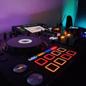 default playlist img