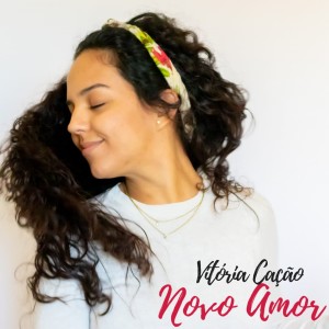 ดาวน์โหลดและฟังเพลง Dia de Faxina พร้อมเนื้อเพลงจาก Vitória Cação