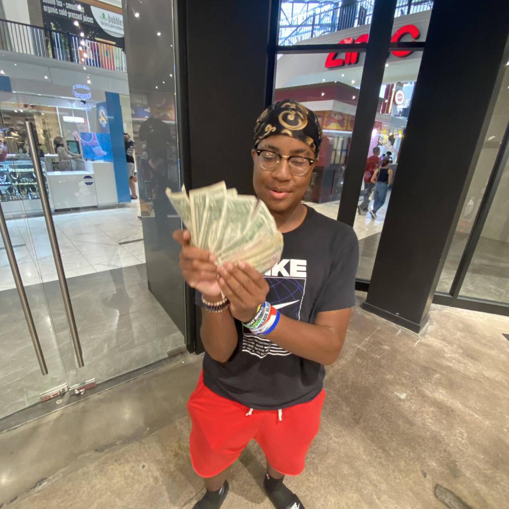 groovy (feat. MTF Xav) (Explicit)