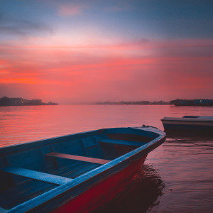 Dengarkan lagu For Good Quality Sleep (Lullaby) nyanyian Classic Piano Lullaby dengan lirik