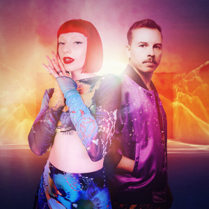 收聽Sophie and the Giants的Paradise歌詞歌曲