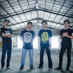 Dengarkan Terbaik Kamu lagu dari Always Sky Headcins dengan lirik