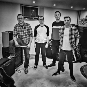 ดาวน์โหลดและฟังเพลง She Asked Me to the Dance Floor พร้อมเนื้อเพลงจาก District Motion