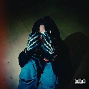 收聽XLNER的STRANGE (Explicit)歌詞歌曲