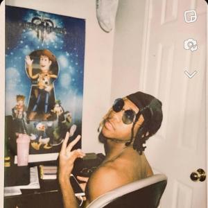 default playlist img