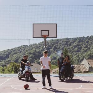 default playlist img