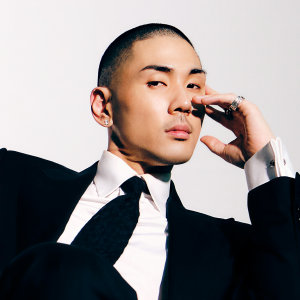 Vince ดาวน์โหลดและฟังเพลงฮิตจาก Vince