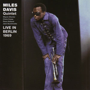 ดาวน์โหลดและฟังเพลง Directions พร้อมเนื้อเพลงจาก Miles Davis Quintet