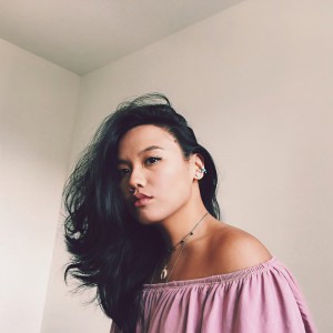 Kathrina Feigh ดาวน์โหลดและฟังเพลงฮิตจาก Kathrina Feigh