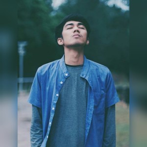Listen to Coba Ingat song with lyrics from Ruang Tunggu