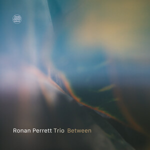 收聽Ronan Perrett的One Day I'll Walk Away歌詞歌曲