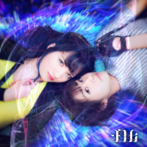 收听Elfi的BLUE (feat. Mio)歌词歌曲
