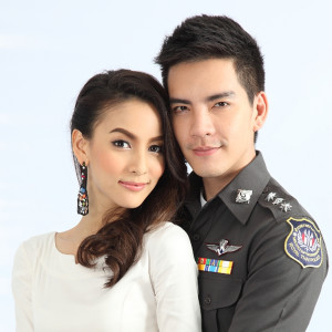 收聽กรีน อัษฏาพร的ไม่รู้จักฉัน ไม่รู้จักเธอ (เพลงประกอบละคร คีตโลกา)歌詞歌曲