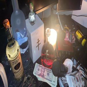 收聽Amedues的Twins¿! (Explicit)歌詞歌曲