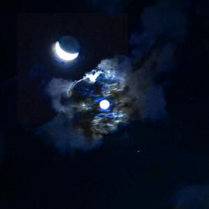 收聽Akooa的do u dream about me now? (feat. mizzie!)歌詞歌曲