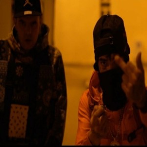 Dengarkan Veneno (Explicit) lagu dari Pirris Sosa dengan lirik