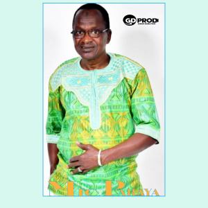 Dengarkan lagu NENE nyanyian Mic Paraya dengan lirik