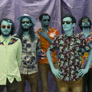 Listen to La Imperial (Live From Sala Juglar) song with lyrics from Candeleros