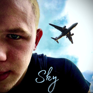 收聽Denger的Sky (Explicit)歌詞歌曲