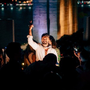 ดาวน์โหลดและฟังเพลง BADDIE ANTHEM (HANDS DOWN) พร้อมเนื้อเพลงจาก BADDIES ONLY