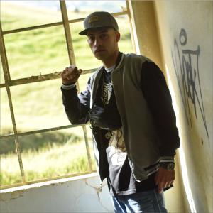 Kflexs的專輯Nuestra Manera (feat. El complot) (Explicit)