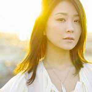 Dengarkan Egaodeirareruyouni(AcousticStreetVersion) (Acoustic Street Version) lagu dari Mori Megumi dengan lirik