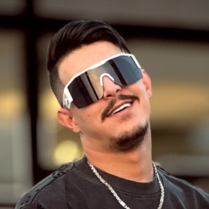 Listen to Tkhltt wdaha ri7 song with lyrics from Hichem Tgv