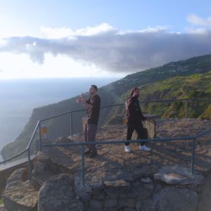 ดาวน์โหลดและฟังเพลง drive by (Explicit) พร้อมเนื้อเพลงจาก Dubox