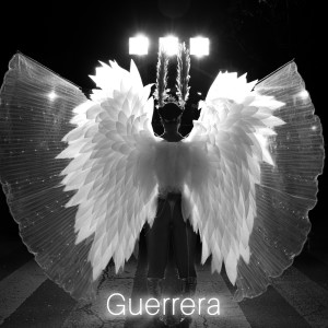 收聽Luis Oya的Guerrera歌詞歌曲
