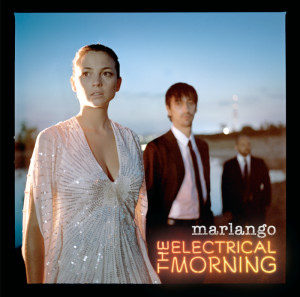 收聽Marlango的Who Is Me (Album Version)歌詞歌曲