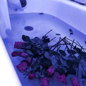 Dengarkan Overthink也许是我想太多 (Explicit) lagu dari Drogas dengan lirik