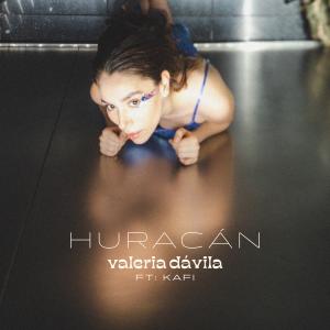 Dengarkan Huracán lagu dari valeria dávila dengan lirik