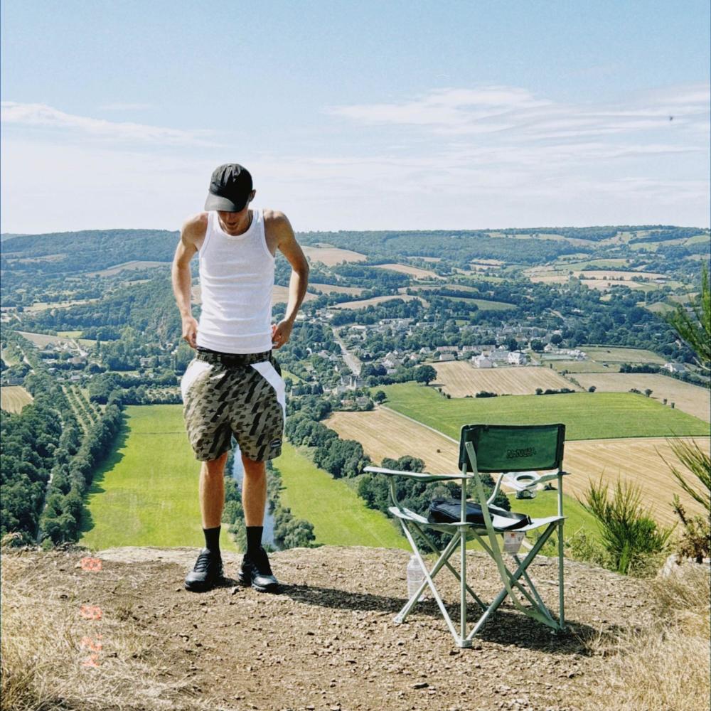 REALIST (feat. NONCHA9 & A.K.B.) (Explicit)