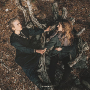 ดาวน์โหลดและฟังเพลง Cykler och rytmer (Badlands Remix) พร้อมเนื้อเพลงจาก Fia