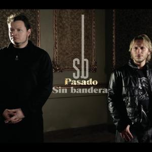ดาวน์โหลดและฟังเพลง Love Is in the Air พร้อมเนื้อเพลงจาก Sin Bandera