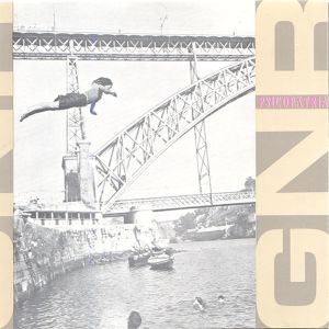收聽Guns N' Roses的Pós modernos歌詞歌曲