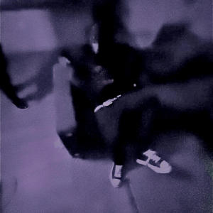 收聽Dullysin的Sleeping with my 9 Remix (Explicit)歌詞歌曲