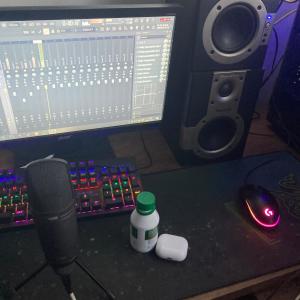 default playlist img