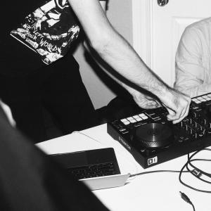 default playlist img