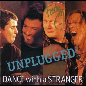 收聽Dance With A Stranger的Lovers In The Night歌詞歌曲