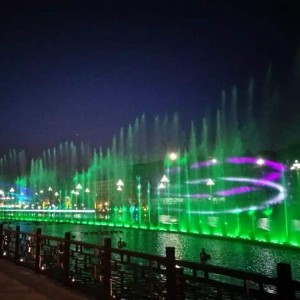 Listen to 我的故乡 (完整版) song with lyrics from 代伐钟