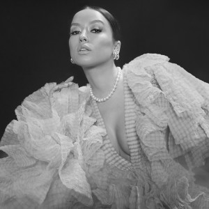 Listen to Dünya Hevesi (Akustik) song with lyrics from Tuğba Yurt