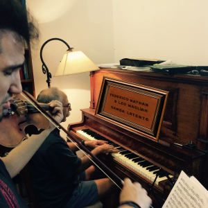 Listen to Samba Latente song with lyrics from Federico Nathan Project