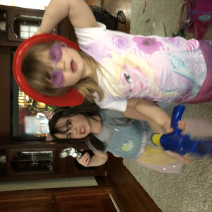 Listen to Mommy & Daddy Say Uh Uh Uh song with lyrics from Frankie Astrid McPhillips