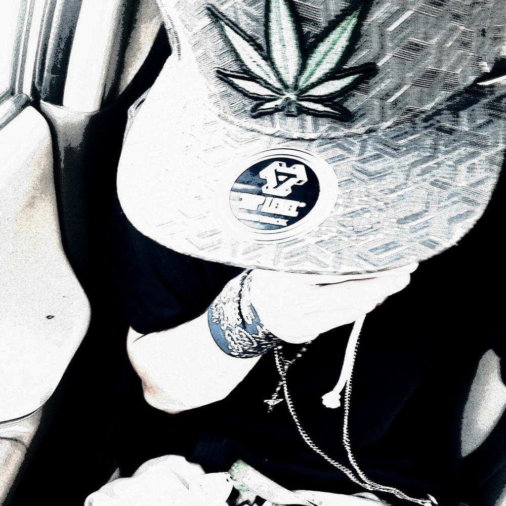 Slumm Like He Do (feat. Golds House) (Explicit)