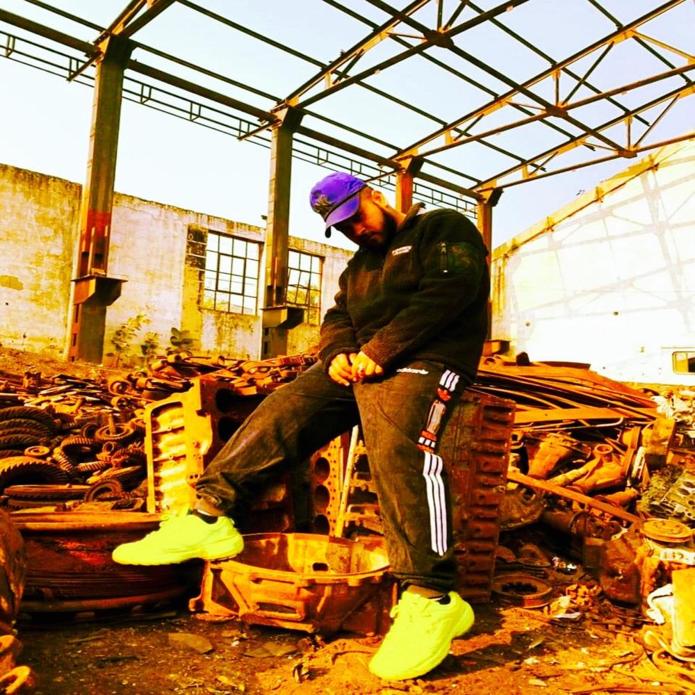 GULLY (feat. AVI S)